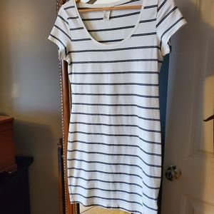 ADORABLE!!!!  H&M fitted t-shirt dress